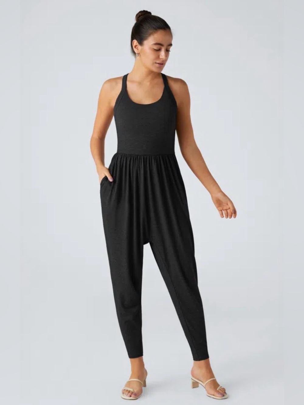 HALARA Black Sleeveless Scoop-Neck Relaxed Jumpsuit with Pockets
